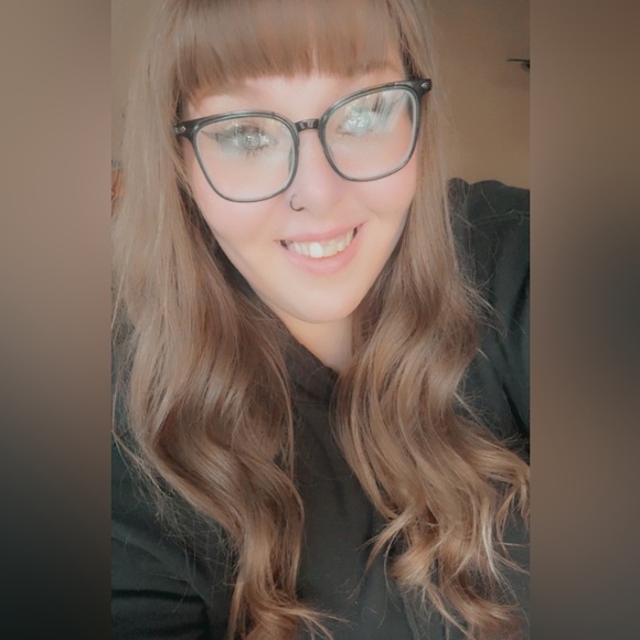 Meet your Posher, Kayt - Picture 4 of 4